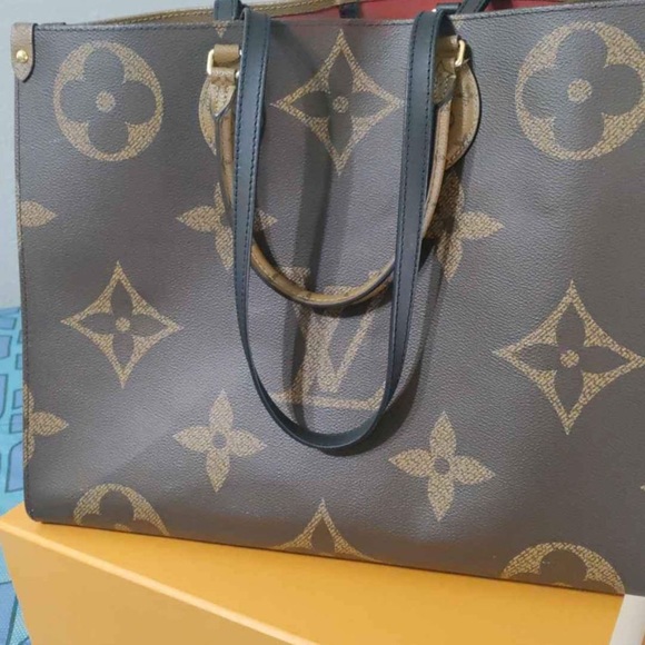 Louis Vuitton On the go Gm reversible authentic - Picture 2 of 9